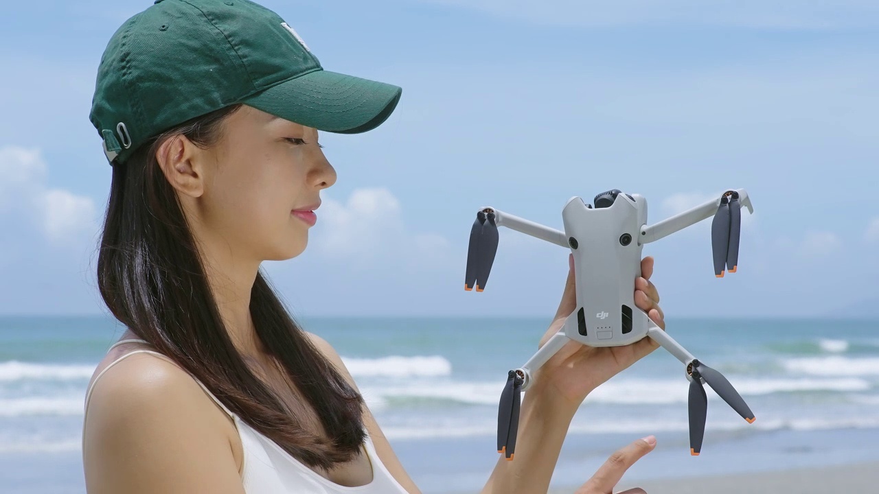 DJI Drone Mini 4 Pro Fly More Combo - TECIN HOLDING – TECIN HOLDING